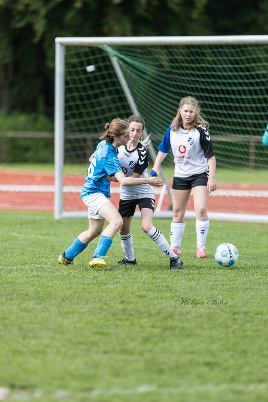 Bild 306 - wBJ VfL Pinneberg - Germania Schnelsen : Ergebnis: 15:1